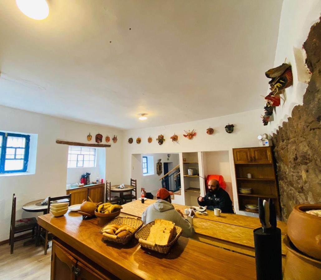 Flying Dog Hostel Cuzco Exterior photo