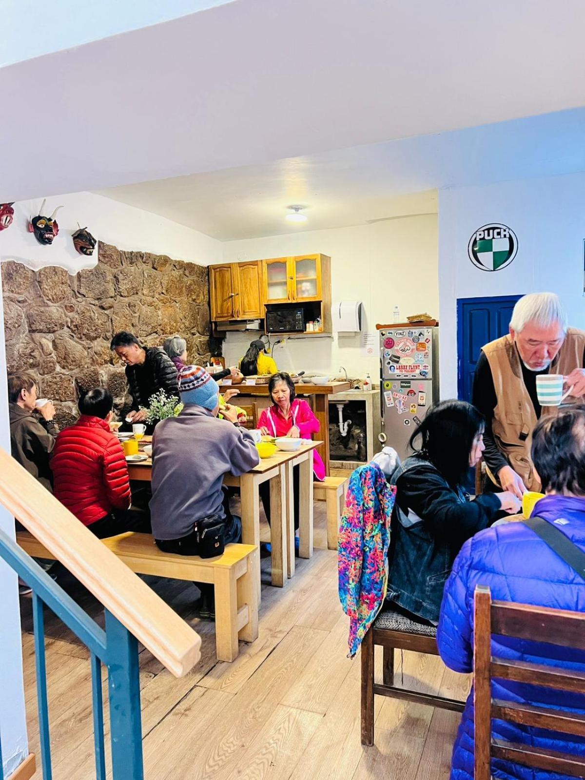 Flying Dog Hostel Cuzco Exterior photo